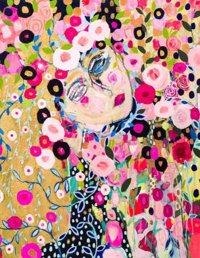 she shines in darkness